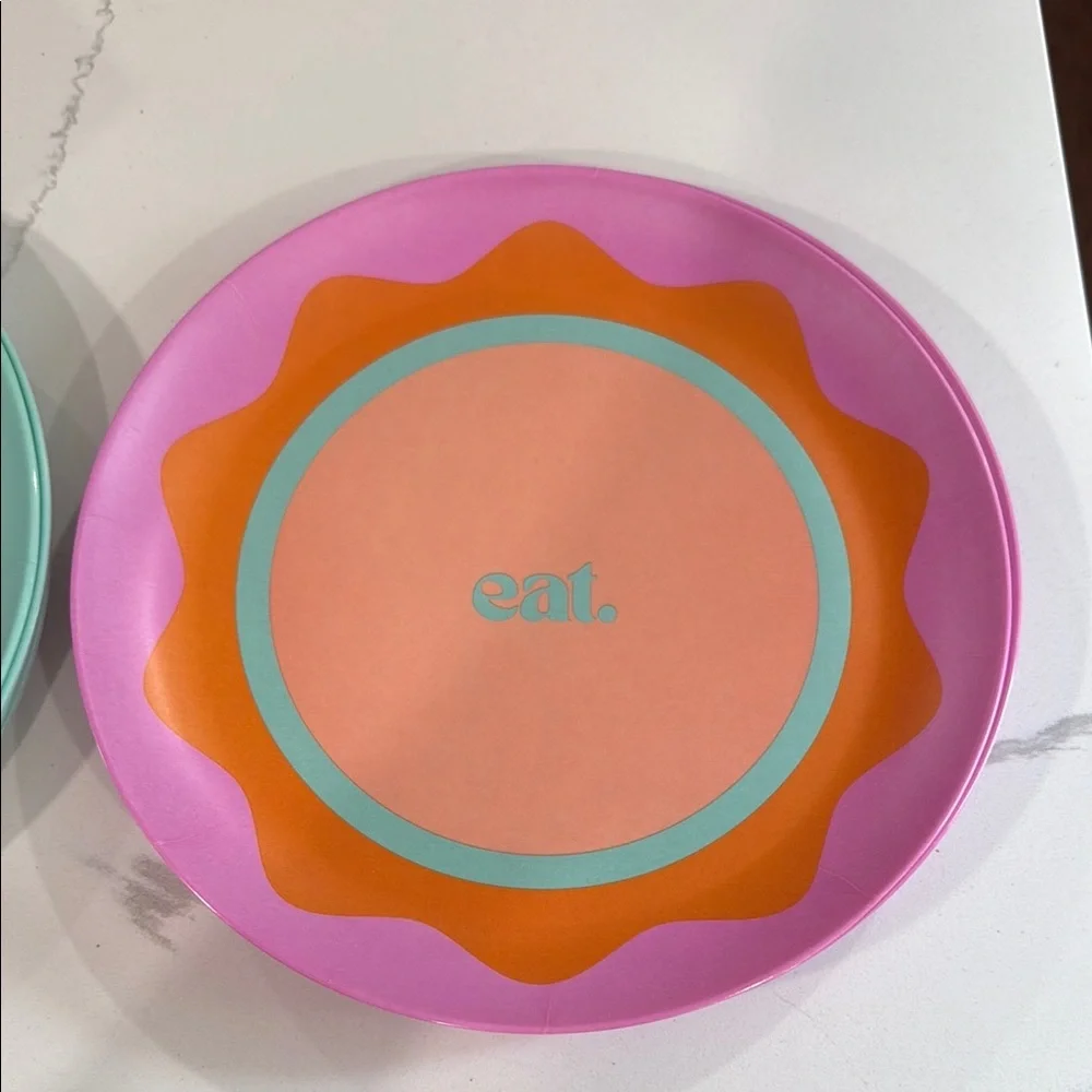 Colorful Plate Set with 'Eat' Design